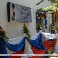 Mohan at Guru pearls Gems and Jewels - Pictures